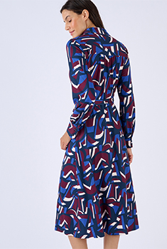 Robe en maille chaude.