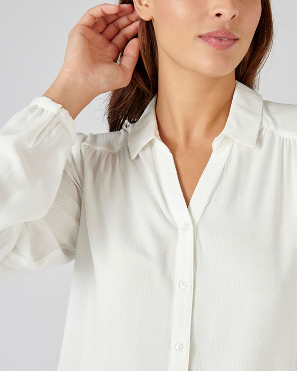 Soepele, wijde blouse in jacquard, viscose Lenzing™ EcoVero™