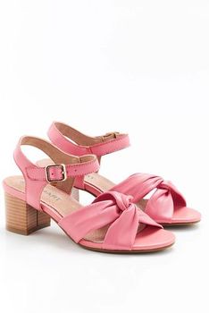 Sandales brides croisées cuir mouton