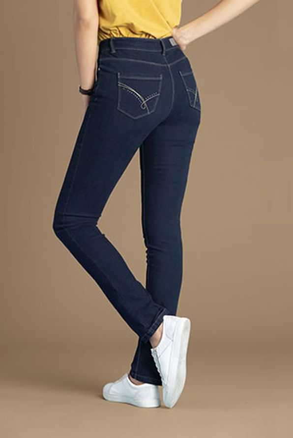 Jean 5 poches «ventre plat» Perfect Fit by Damart® Coupe slim - Pantalons -  Damart Belgique