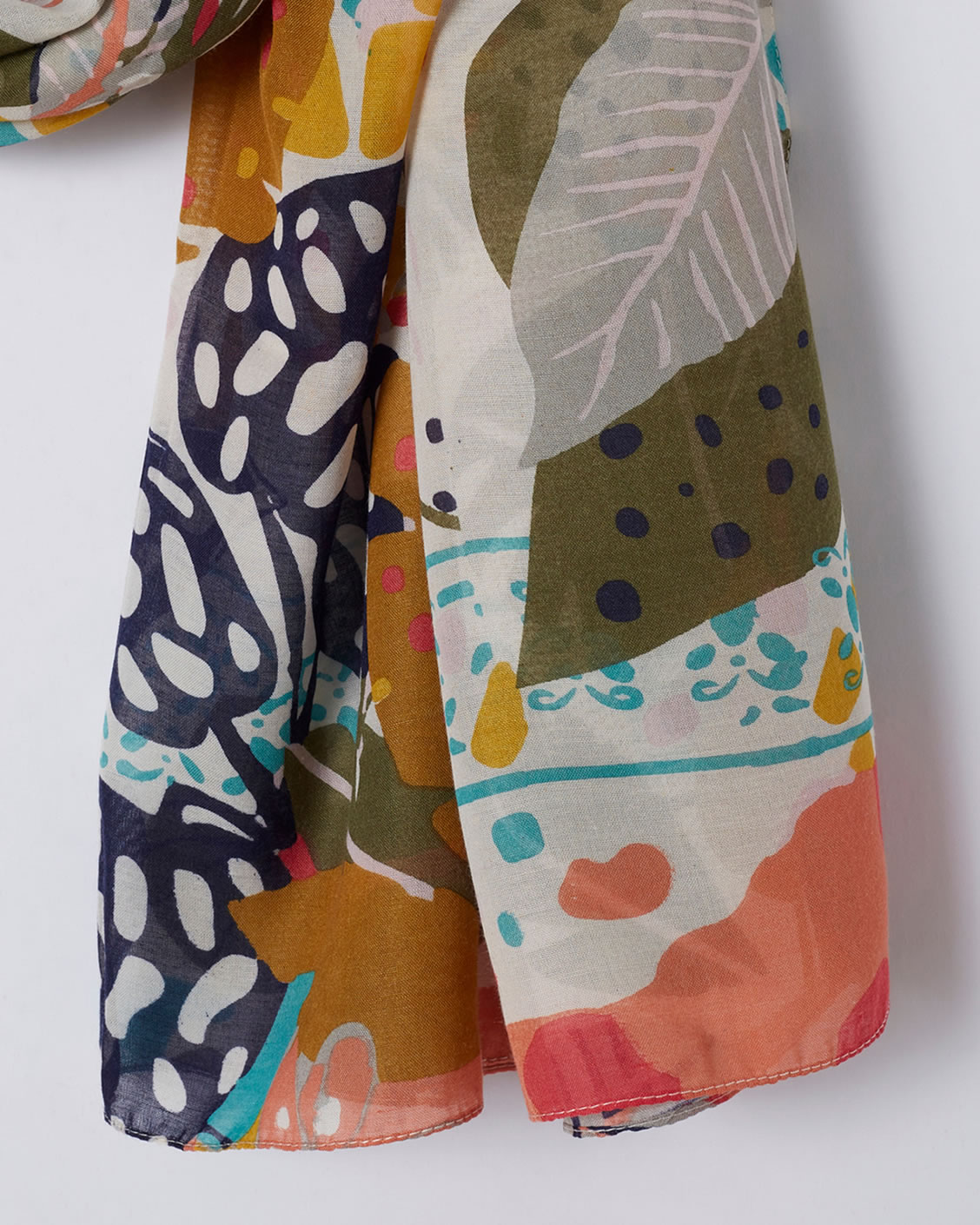 Foulard motif végétal