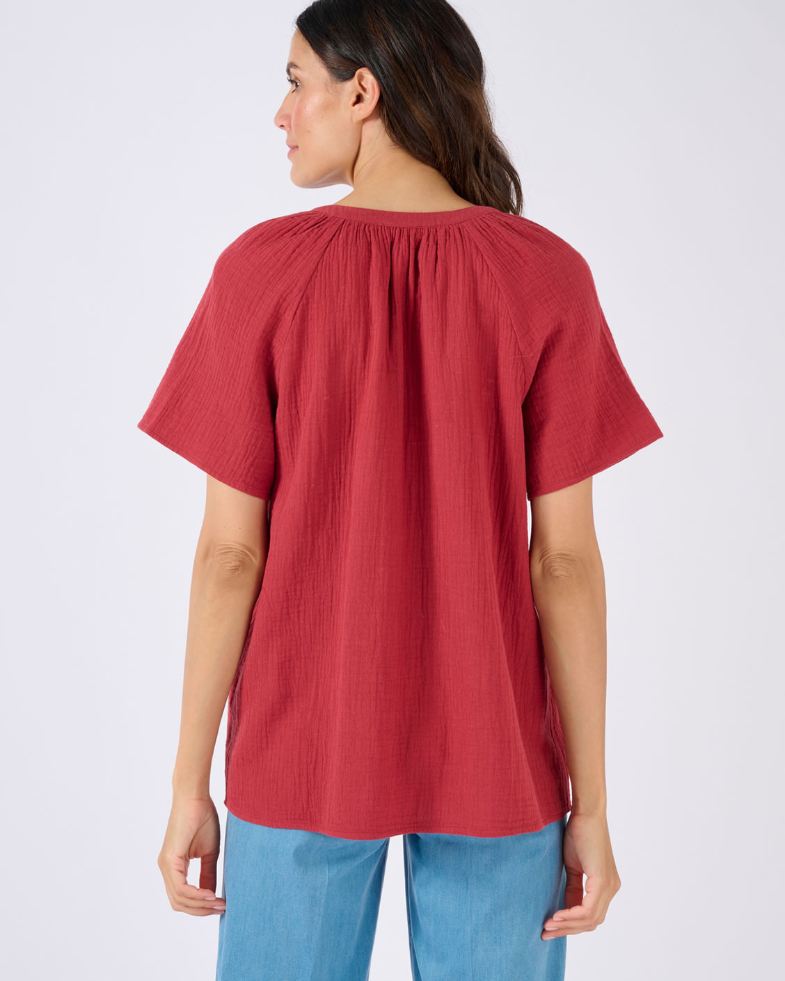 Geborduurde blouse van organisch katoenen gaas