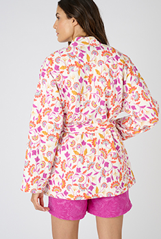 Robe de chambre courte matelassée