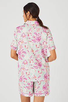 Shortama met knoopsluiting