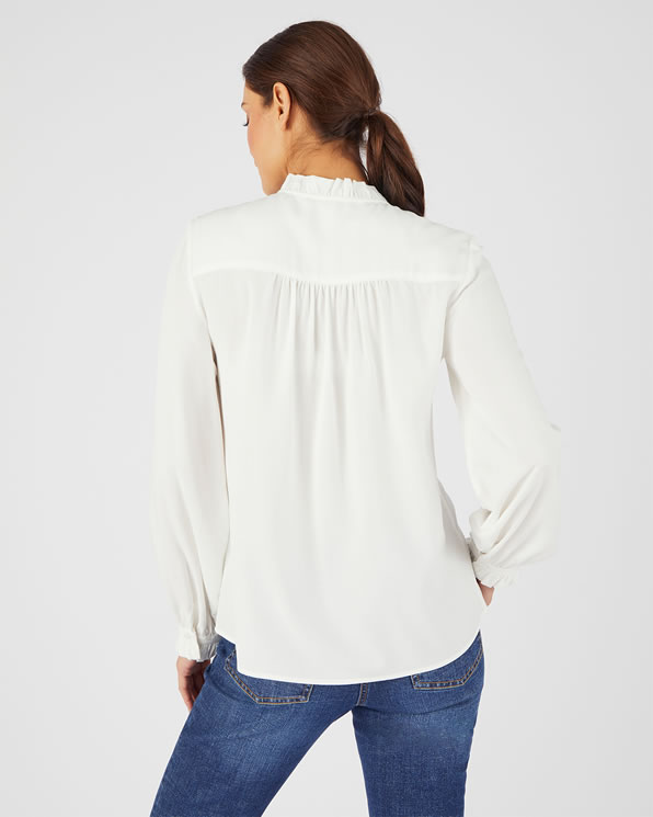 Blouse met volants aan de kraag