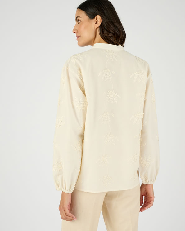 Chemisier broderies reliéfées