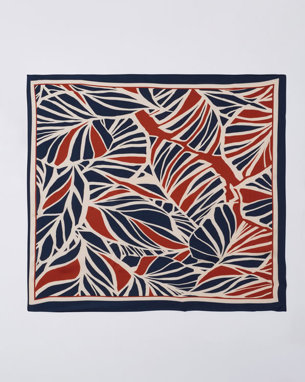 Carré pure viscose motif feuillage
