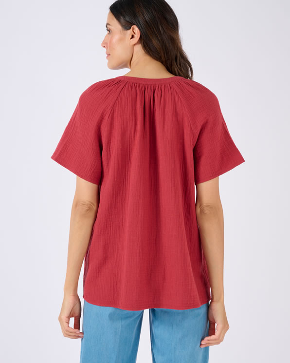 Geborduurde blouse van organisch katoenen gaas