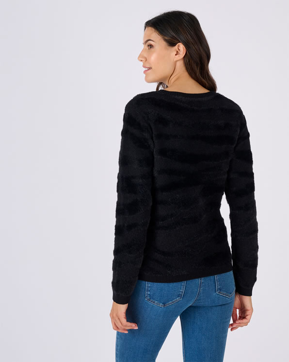 Pull motif zébré maille poilue