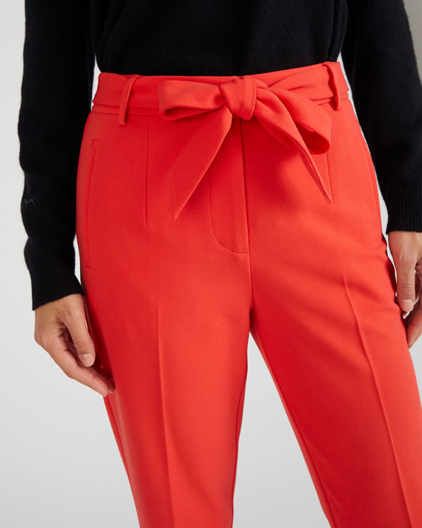 Taps toelopende gebreide broek