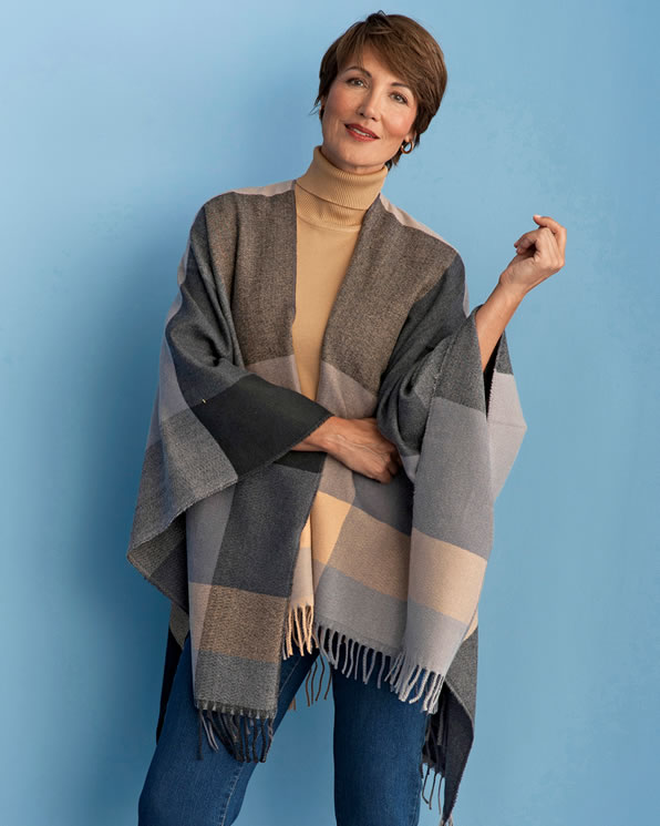 Geruite poncho