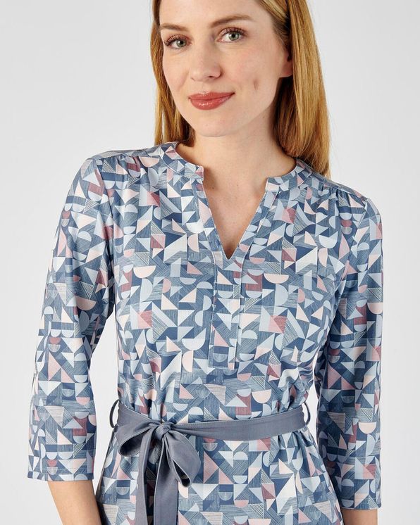 Jurk in warm tricot met grafische print