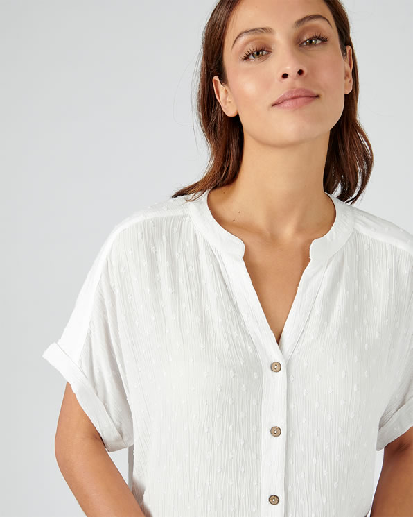 Blouse in crêpestof met plumetis viscose Lenzing™ EcoVero™