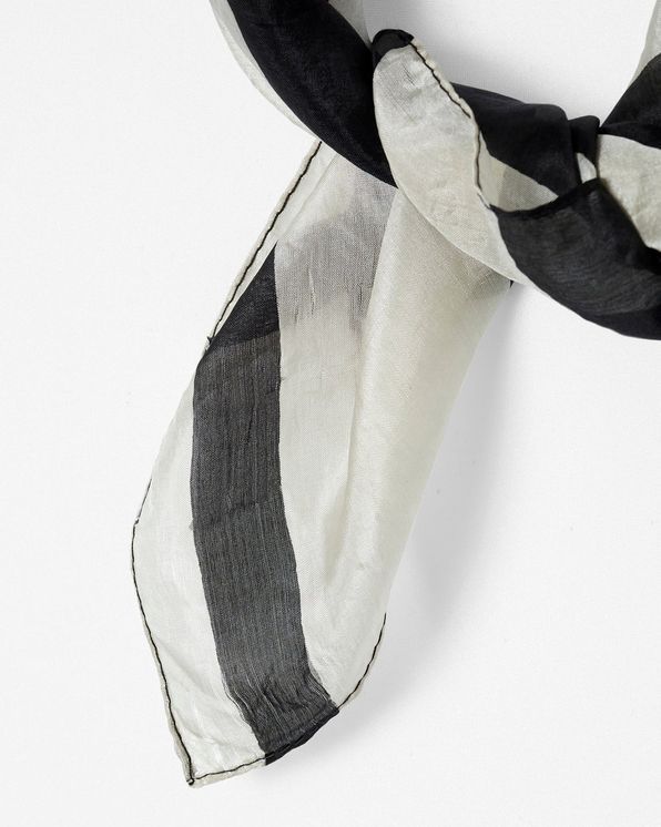 Vierkant sjaaltje in zijde
