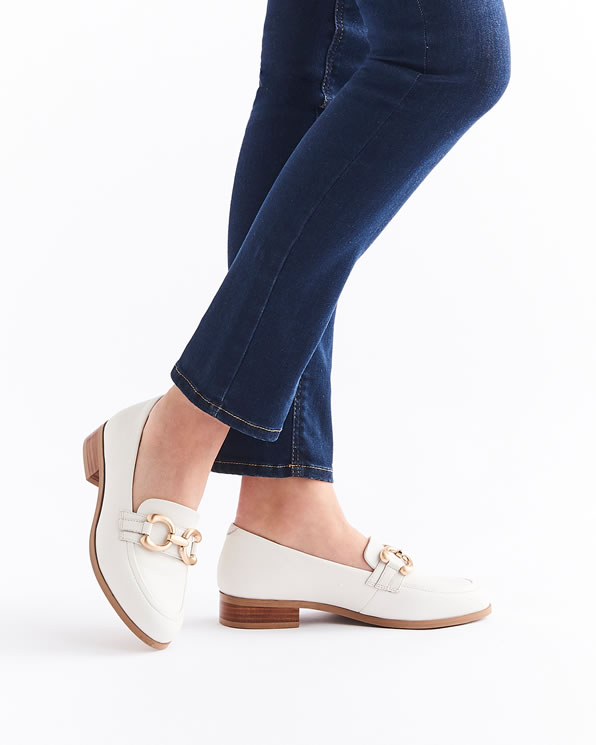 Mocassins avec chaînette coloris argenté
