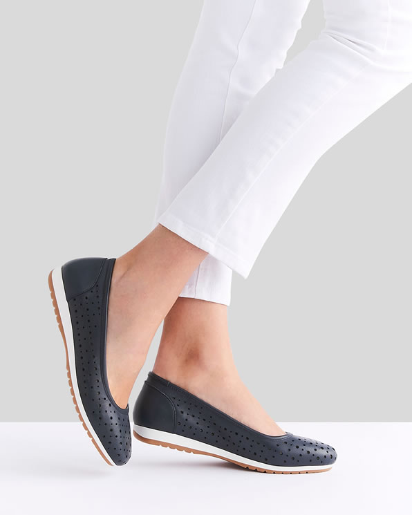 Ballerines Climatyl dessus cuir perforé