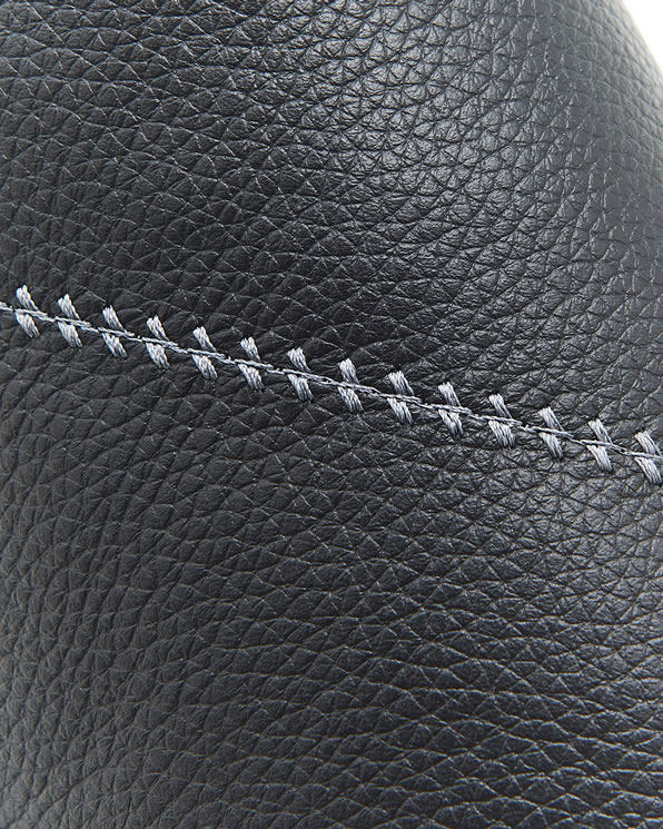 Chaussons mules en cuir grainé