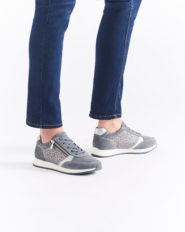 Amortyl sneakers