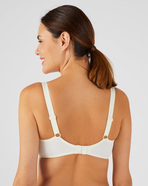 Soutien-gorge "Amazone" de Chantelle®, à armatures