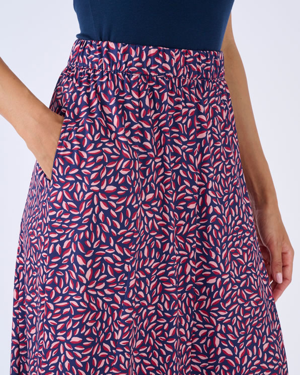 Warme gebreide rok met panelen