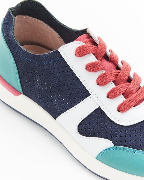 Baskets légères cuir vachette aspect nubuck Amortyl®