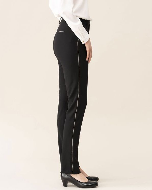 Broek in crêpetricot, glanzend biesje
