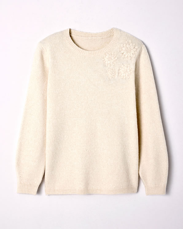 Pull doux broderie fleur