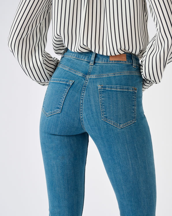 Jeans straight fit 7/8 Perfect Fit by Damart