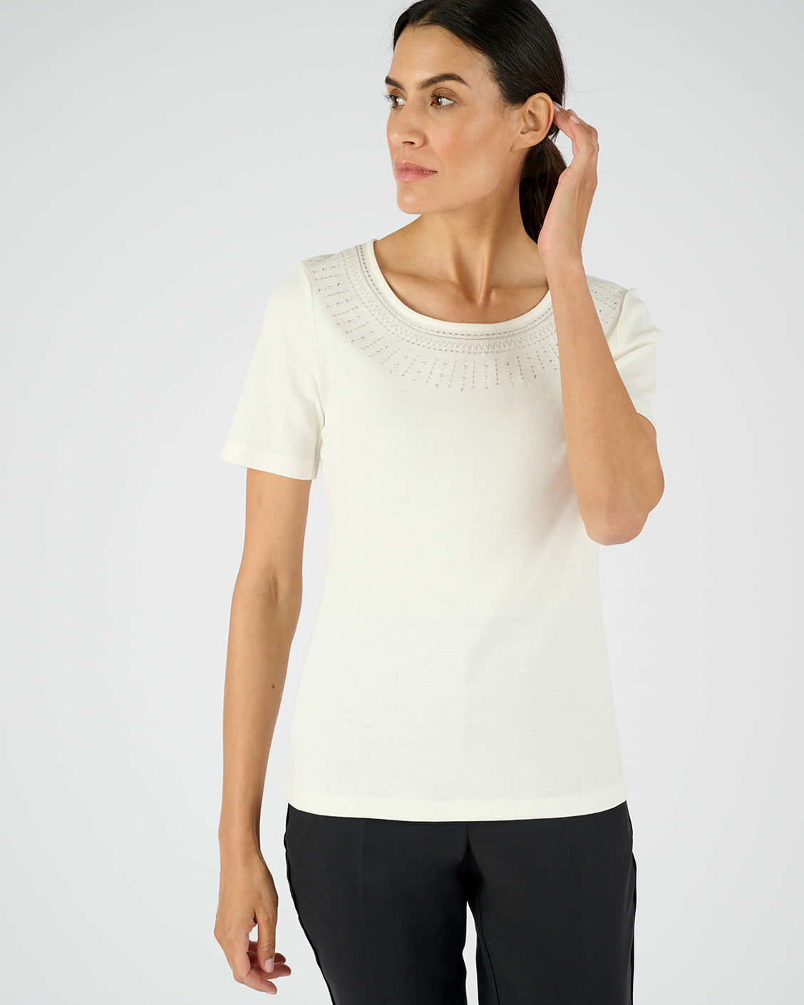 T-shirt détail bijoux