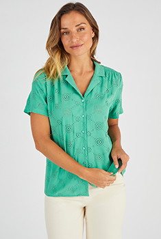 Overhemdblouse crêpe stof geborduurd