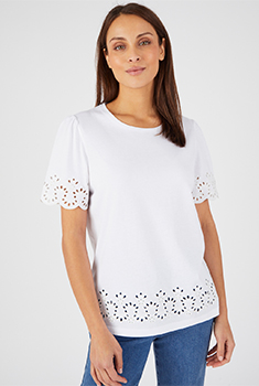 T-shirt brodé ajouré