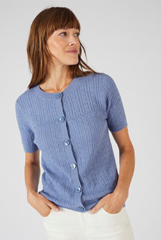 Cardigan in kabeltricot