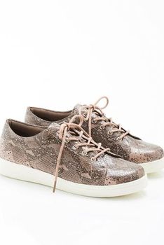 Sneaker in reptiellook