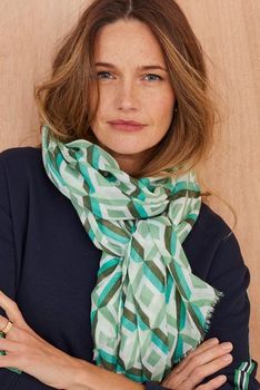 Sjaaltje in voile met geometrische print