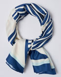 Foulard carré motif géométrique