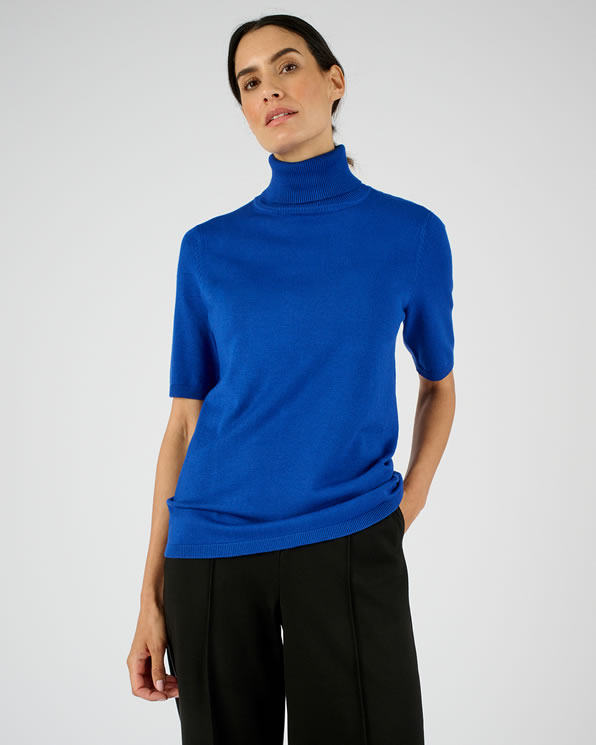 Pull col roulé côtelé maille fluide