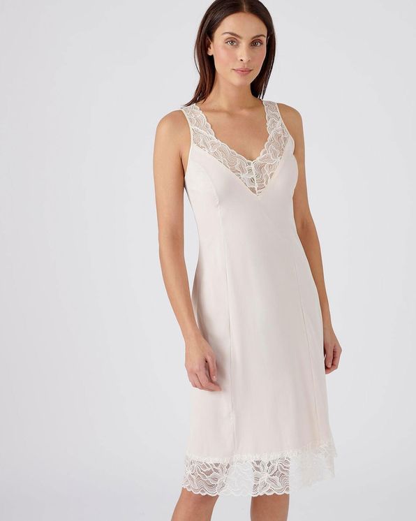 Fond de robe en maille fluide
